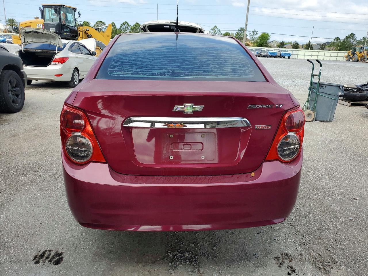 2014 Chevrolet Sonic Lt - Фото 6