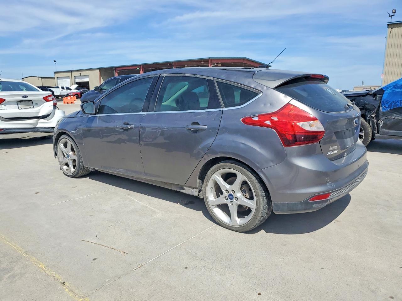 2014 Ford Focus Titanium - Image 2