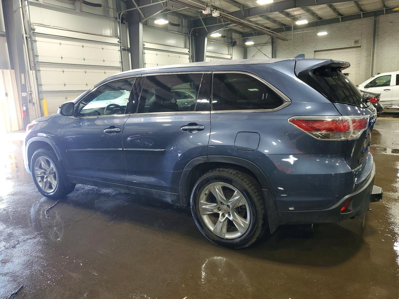 2015 Toyota Highlander Limited - Фото 2