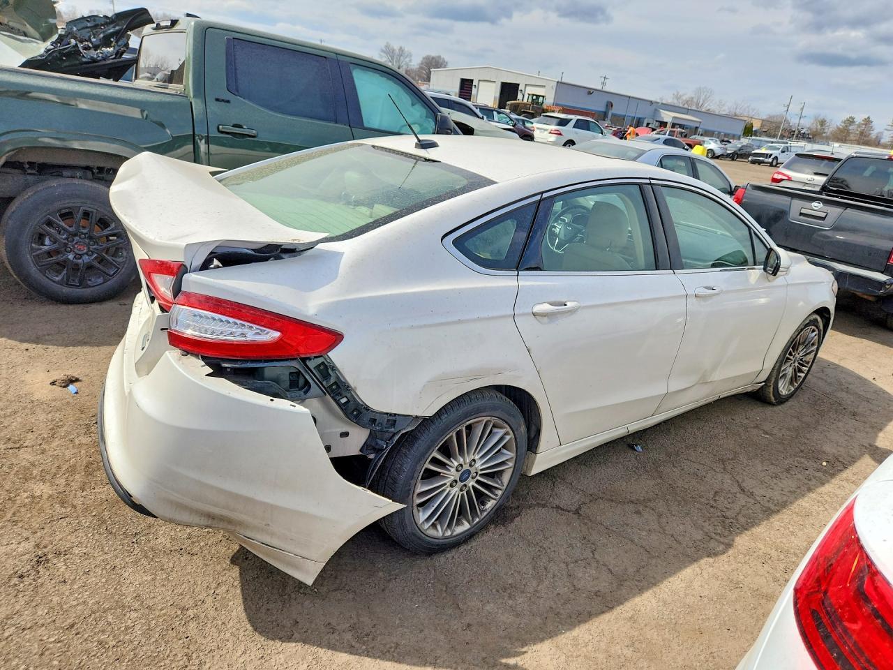 2014 Ford Fusion Se - Фото 3