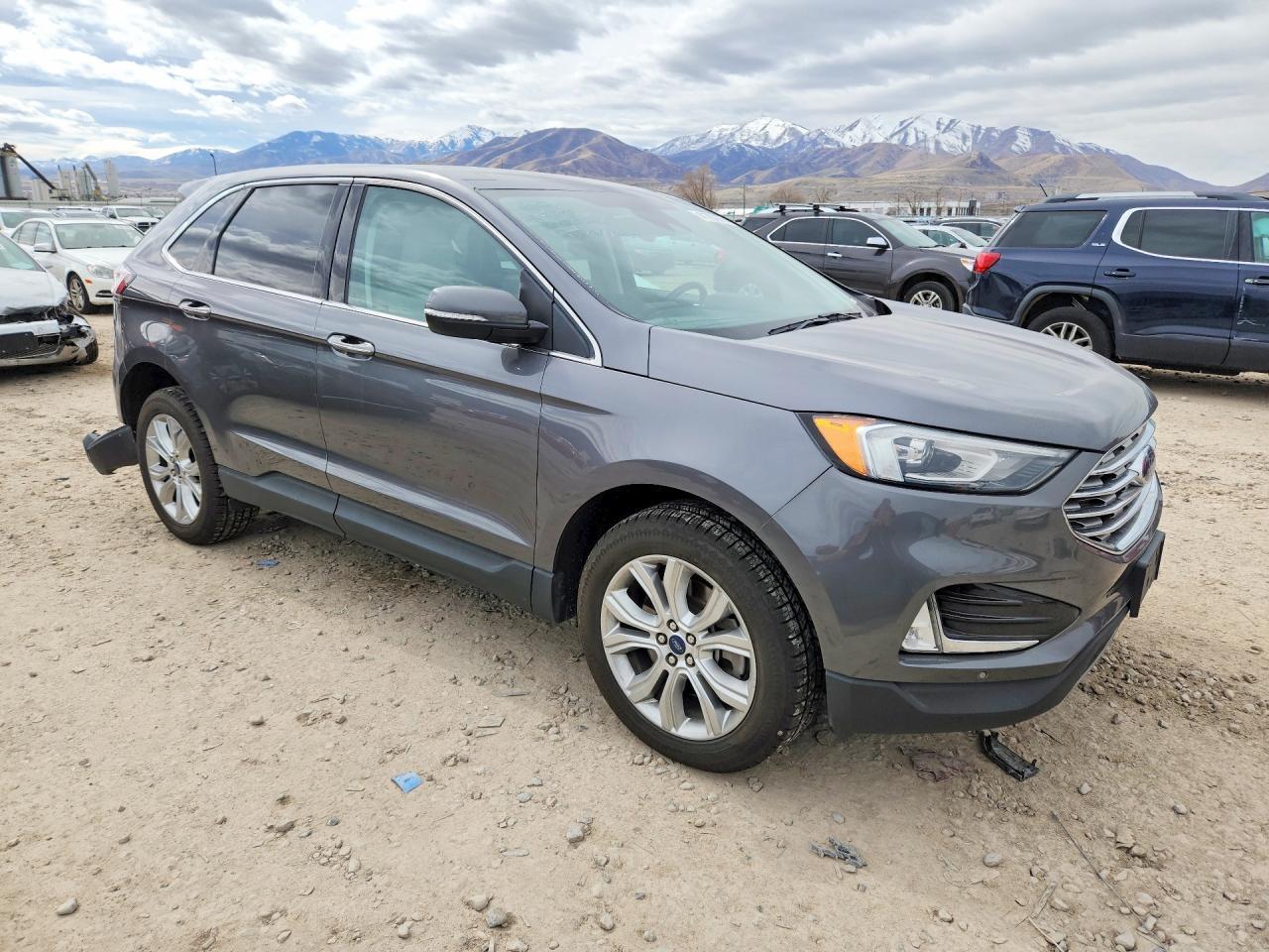 2021 Ford Edge Titanium - Фото 4