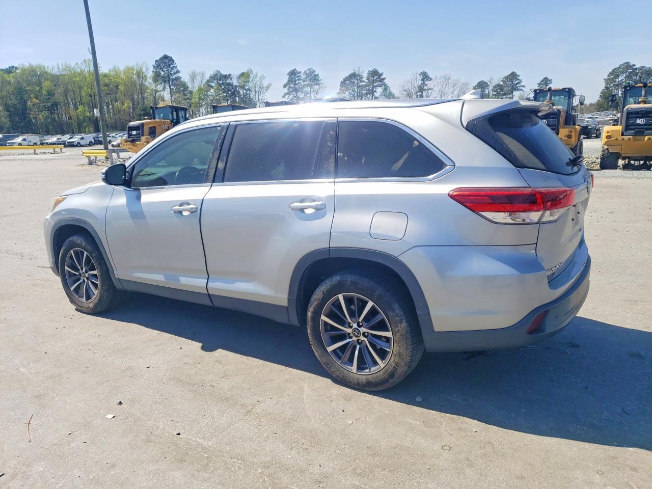 2019 Toyota Highlander Xle - Фото 2