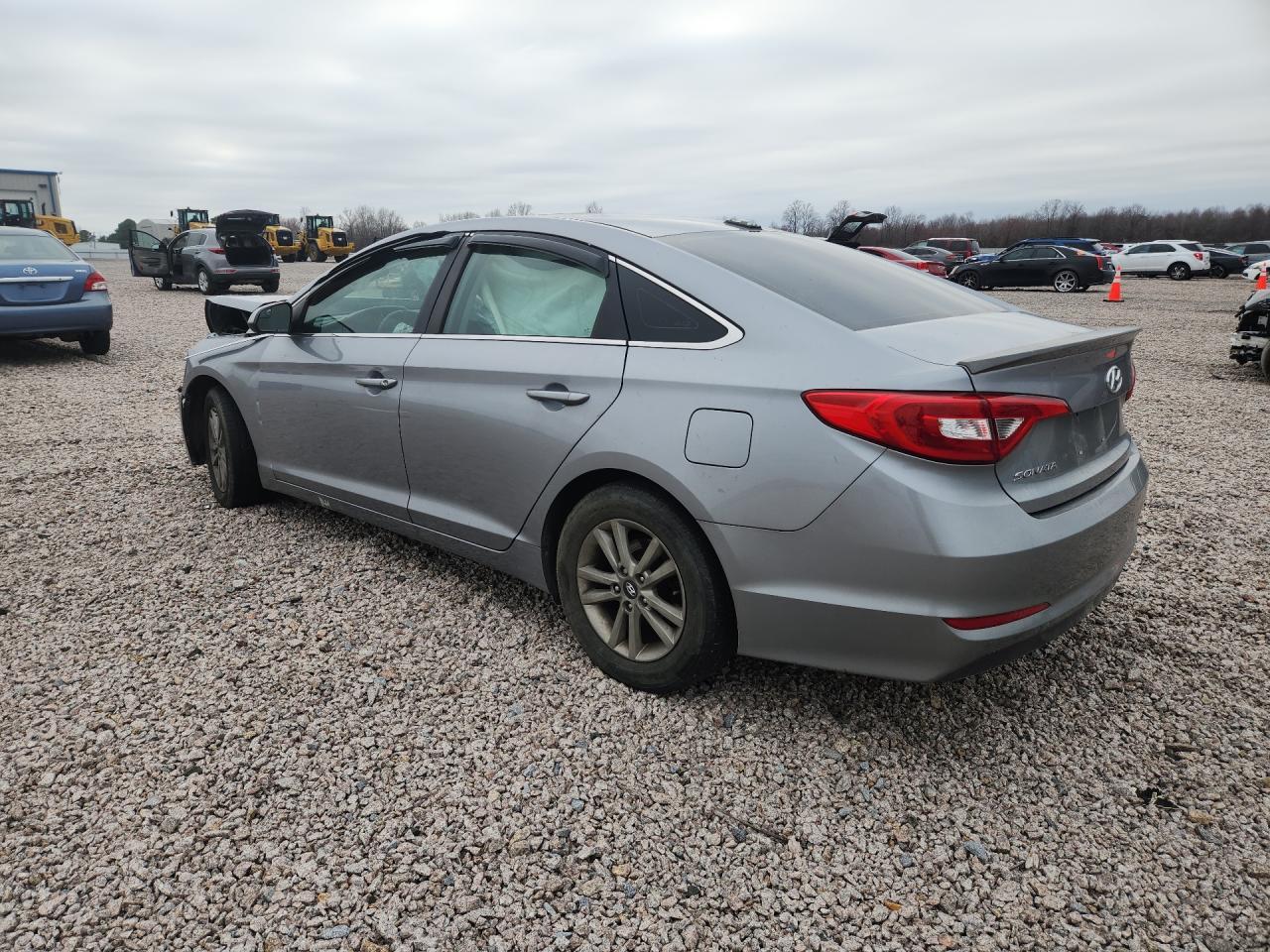 2015 Hyundai Sonata Se - Image 2