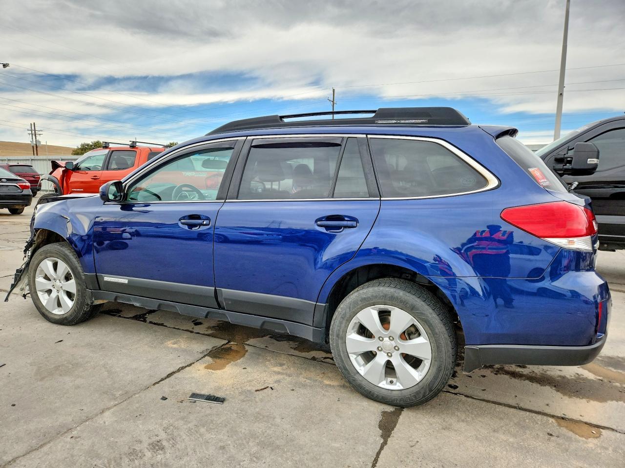 2011 Subaru Outback 2.5I Limited - Фото 2
