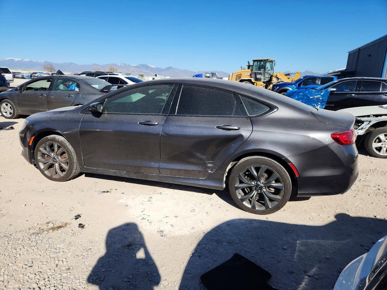 2015 Chrysler 200 S - Фото 2