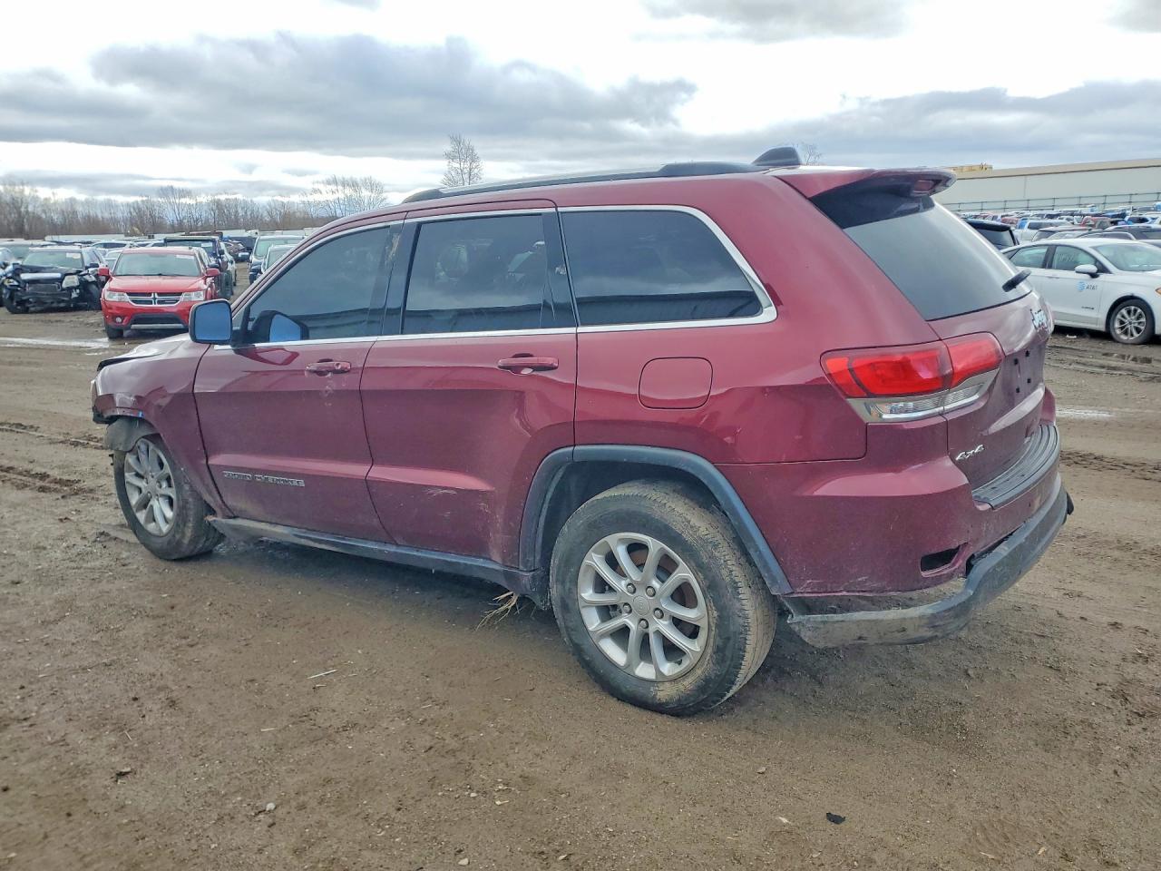 2021 Jeep Grand Cherokee Laredo - Фото 2