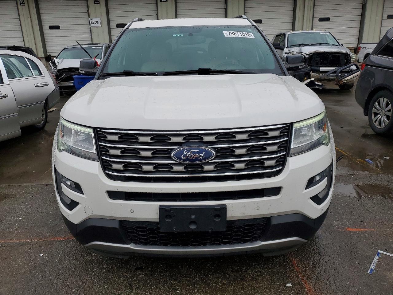 2017 Ford Explorer Xlt - Image 5