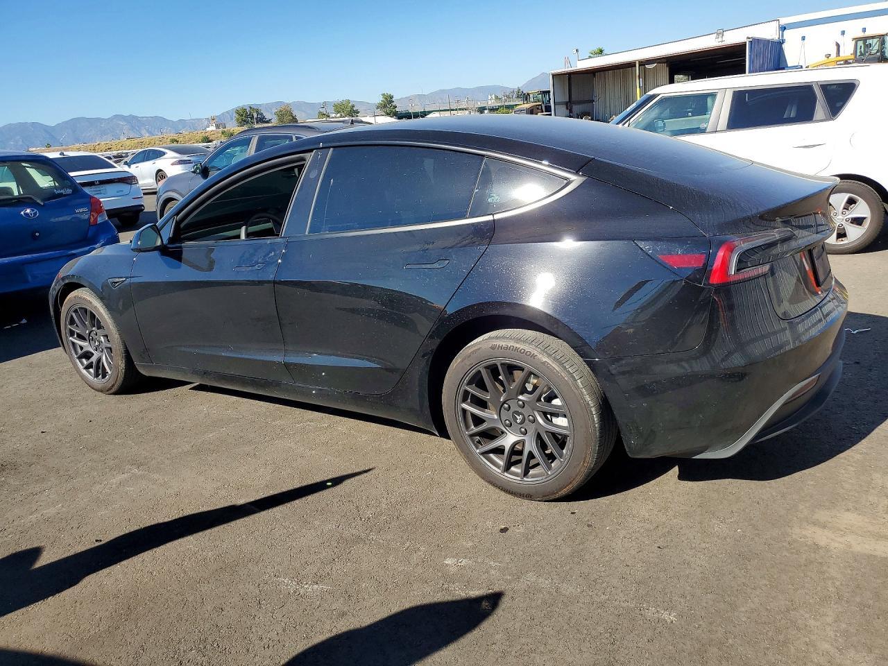 2025 Tesla Model 3 - Image 2