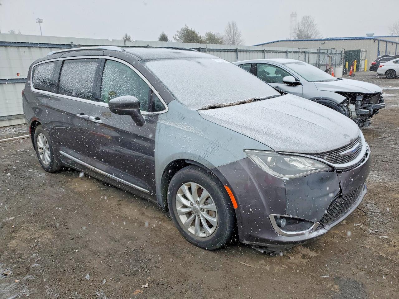 2019 Chrysler Pacifica Touring L - Фото 4