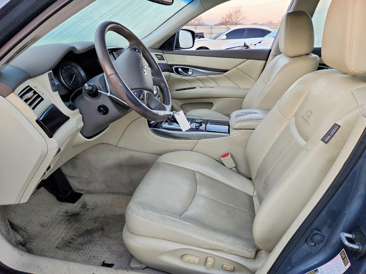 2012 Infiniti M37 X - Image 7