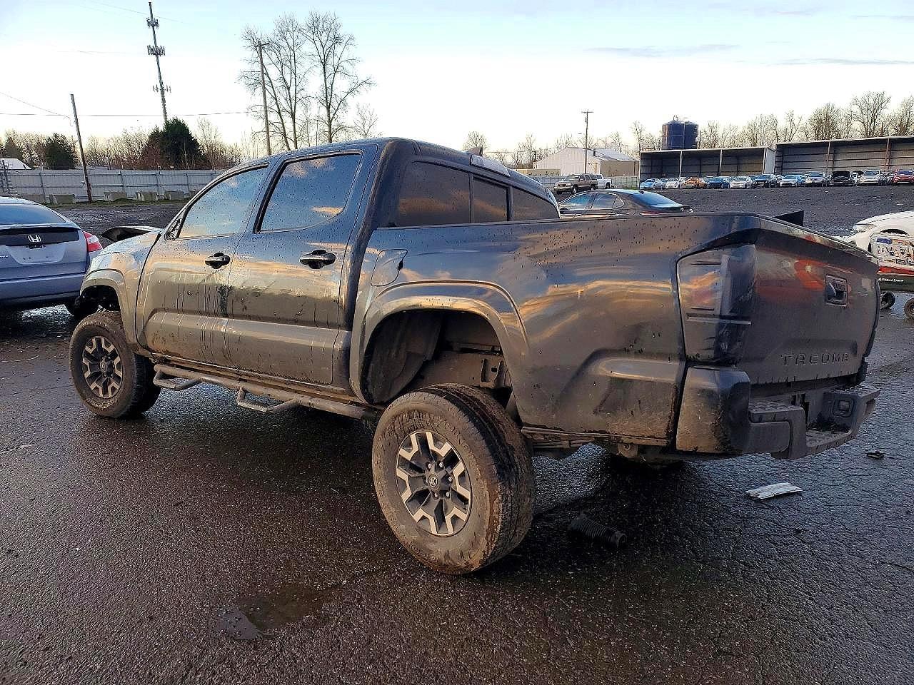2017 Toyota Tacoma Sr - Фото 2