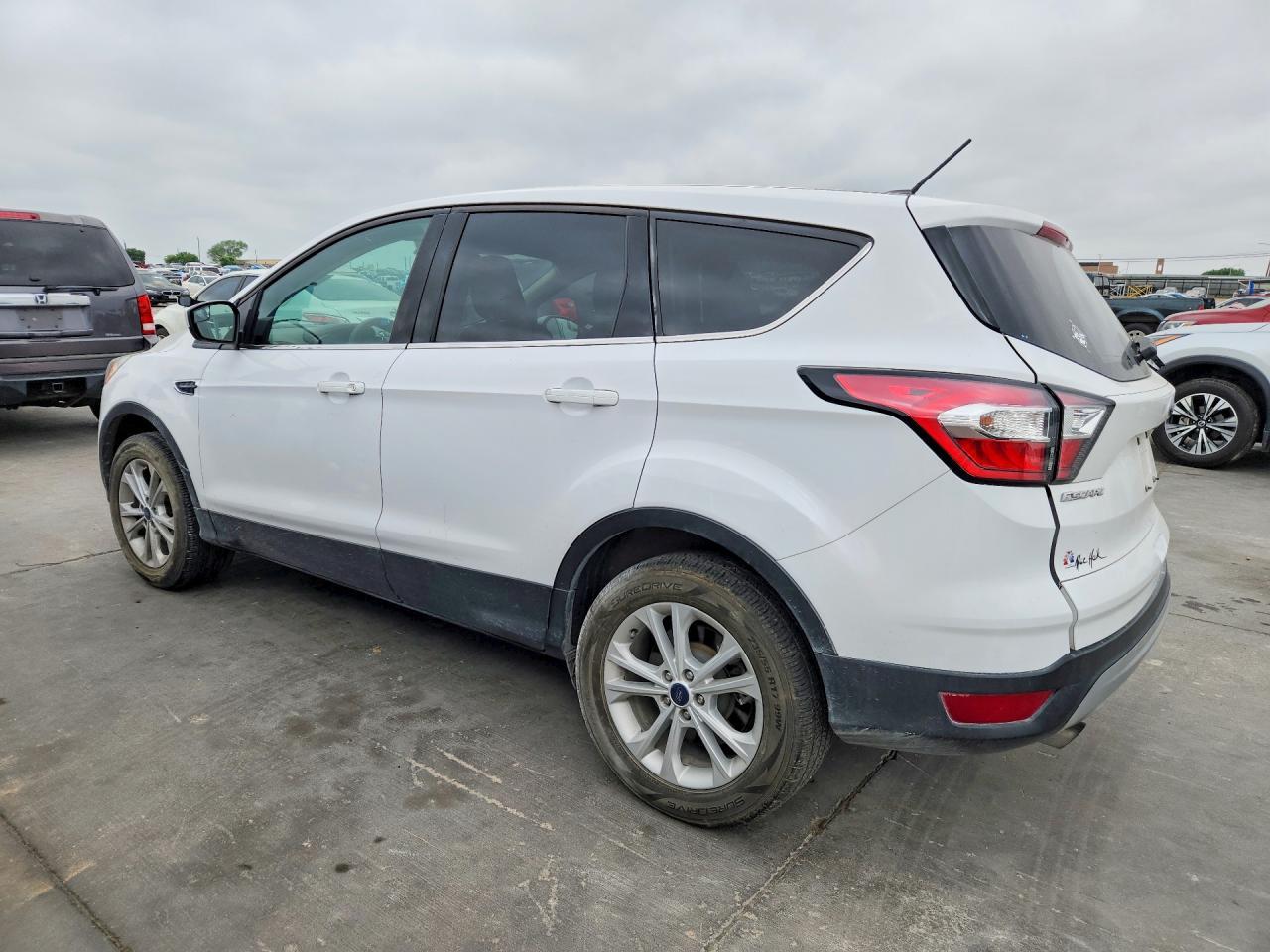 2017 Ford Escape Se - Image 2