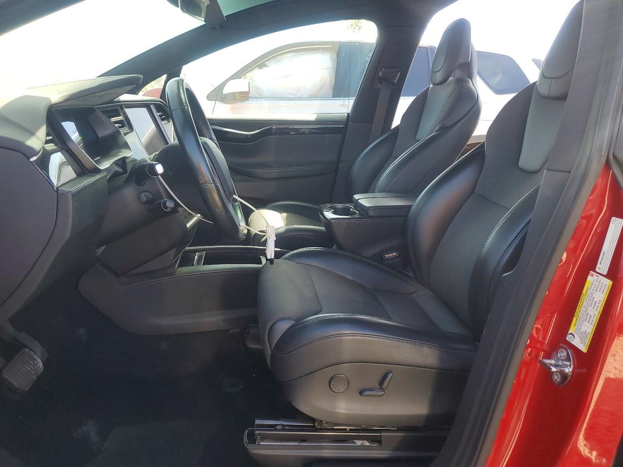 2018 Tesla Model X - Image 7