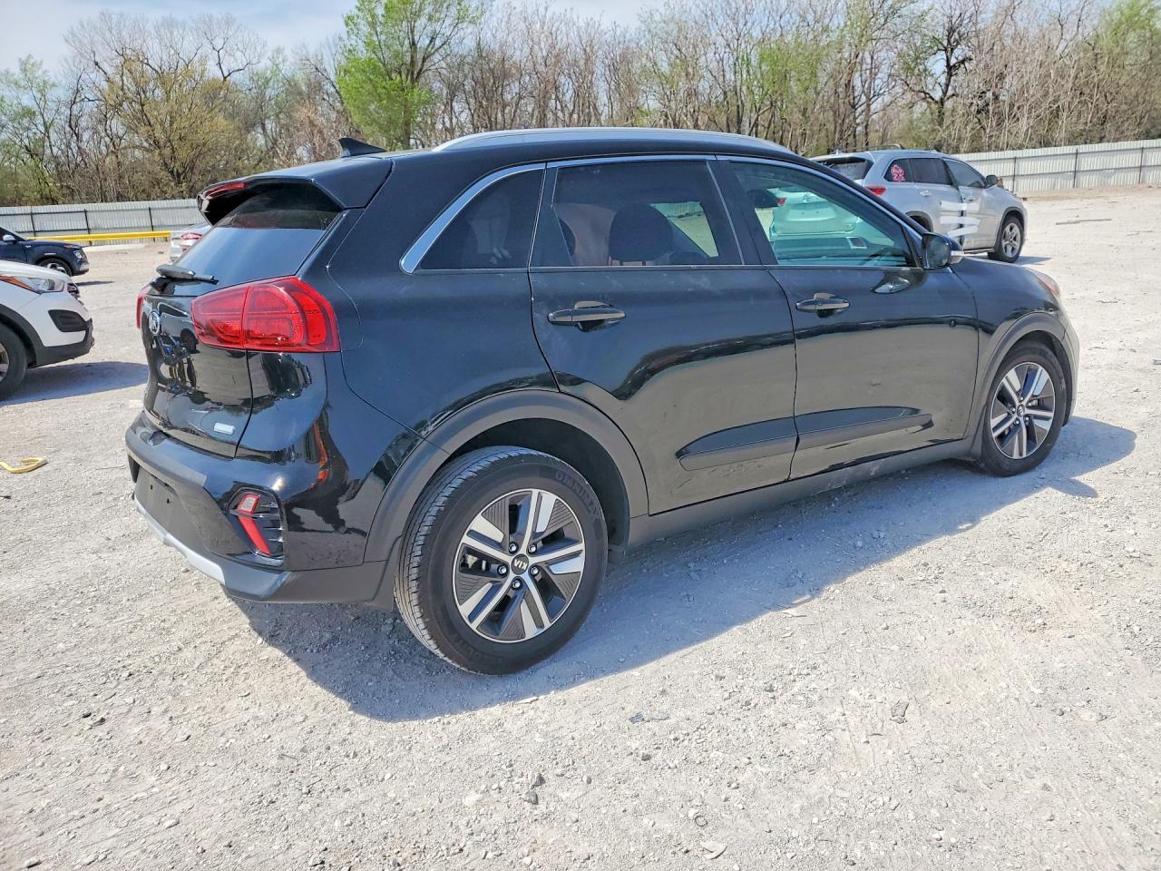 2020 Kia Niro Ex Premium - Image 3