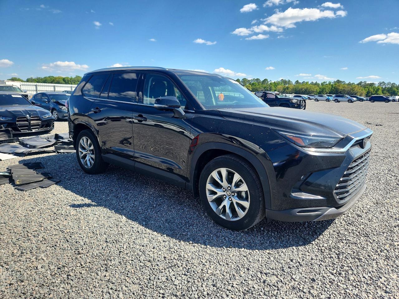 2024 Toyota Grand Highlander Limited - Image 4