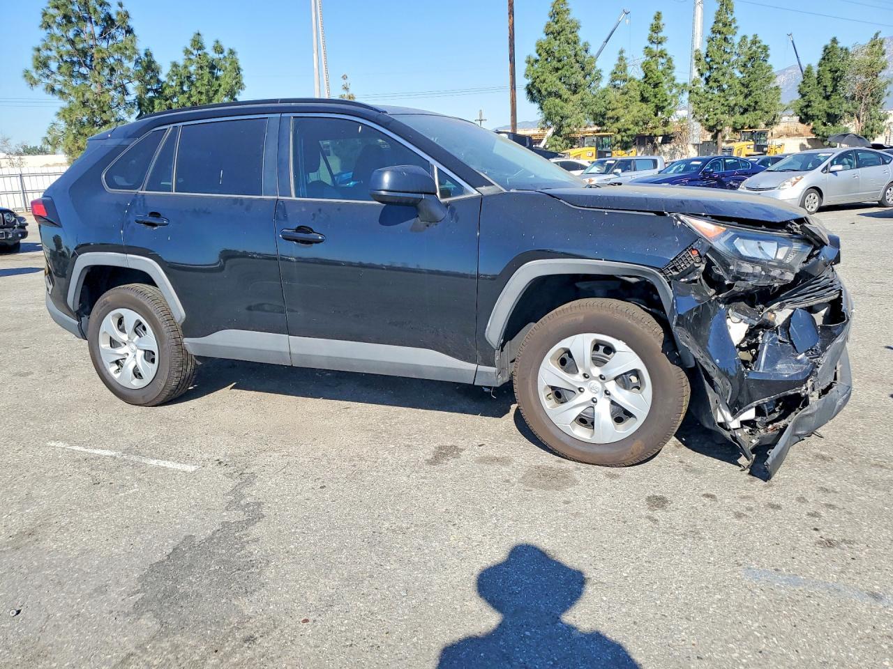 2020 Toyota Rav4 Le - Фото 4