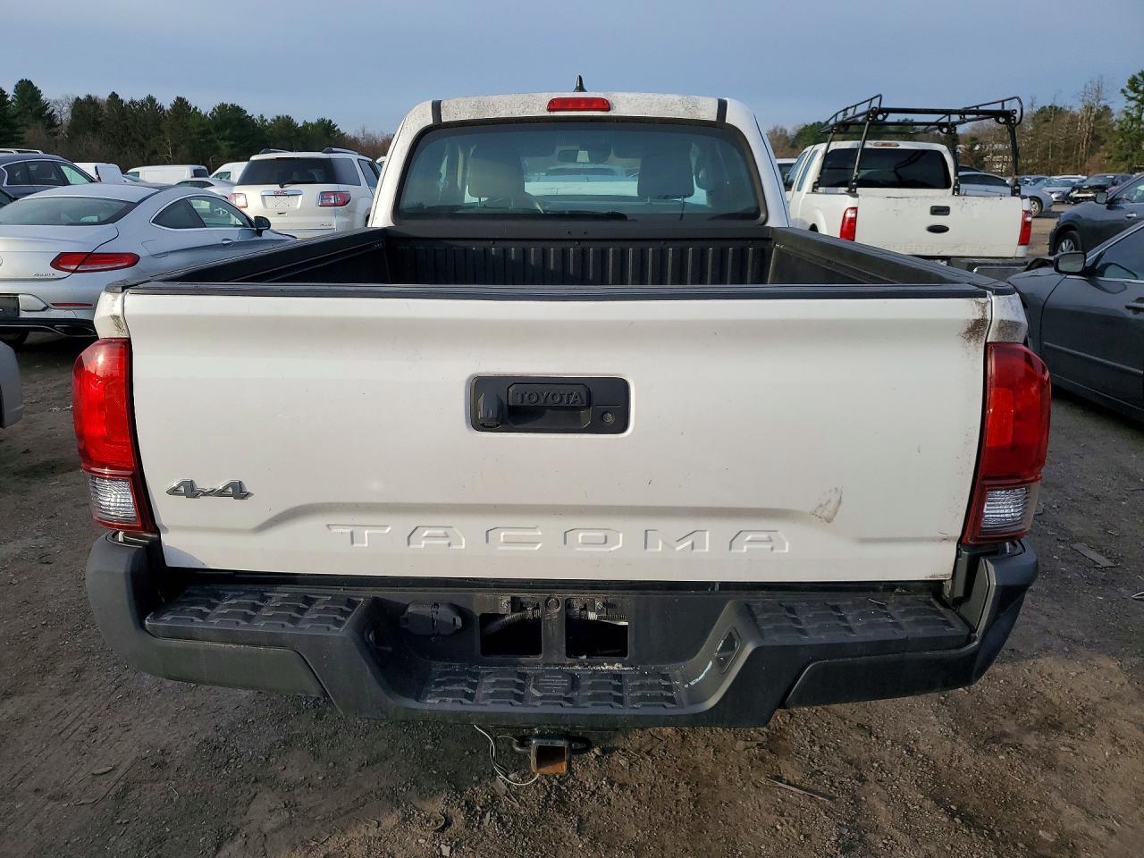 2018 Toyota Tacoma Sr - Фото 6