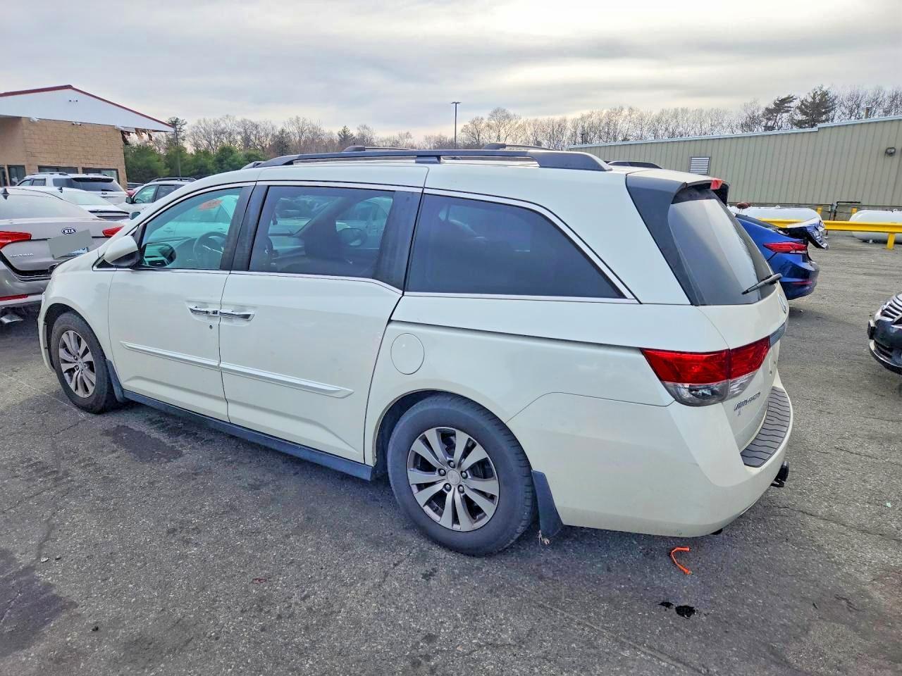 2015 Honda Odyseey - Image 3