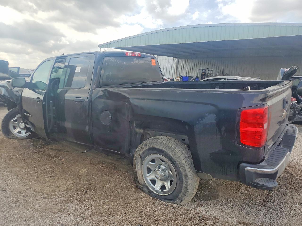 2016 Chevrolet Silverado C1500 - Image 2