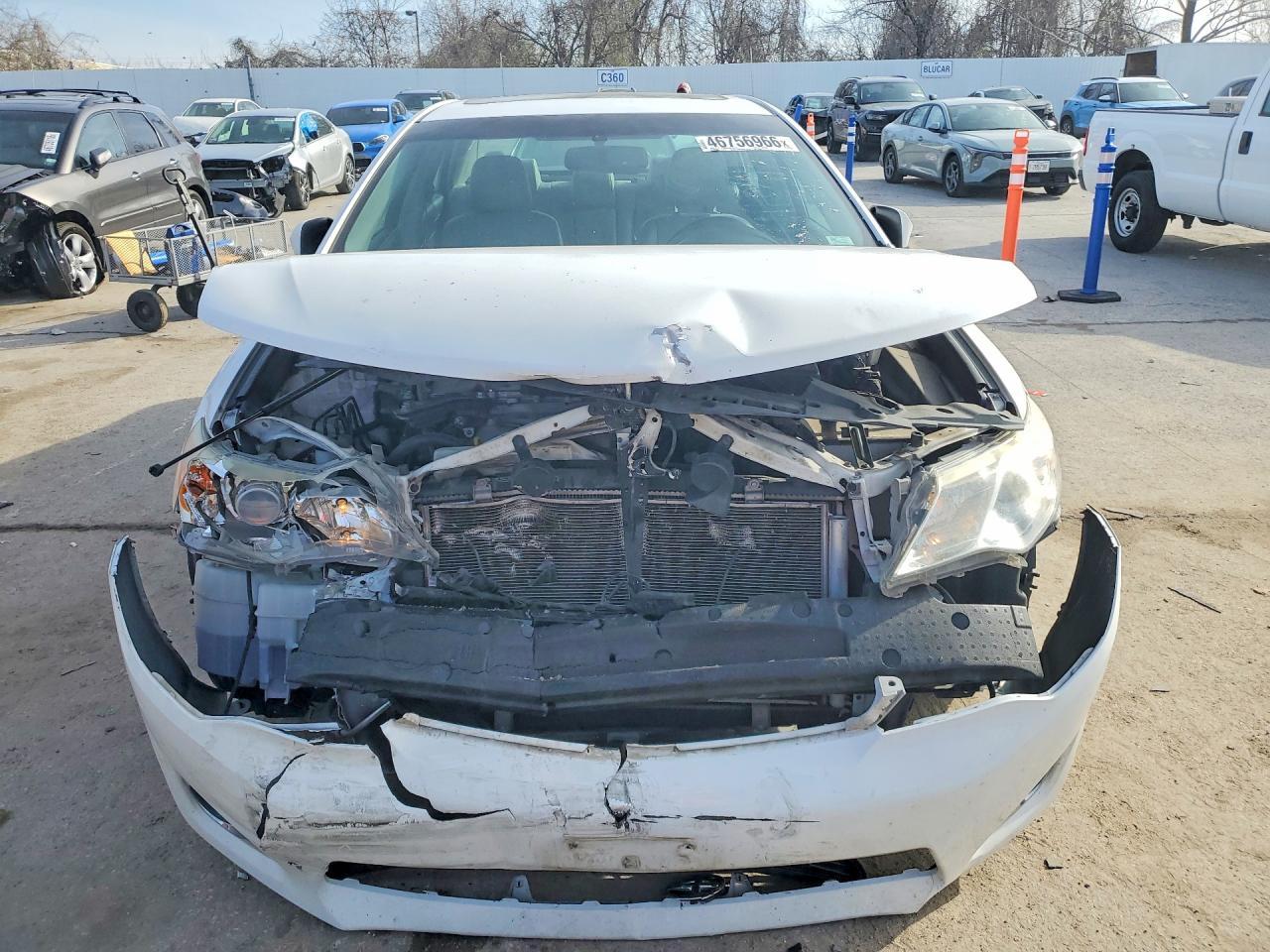 2013 Toyota Camry Xle - Image 5