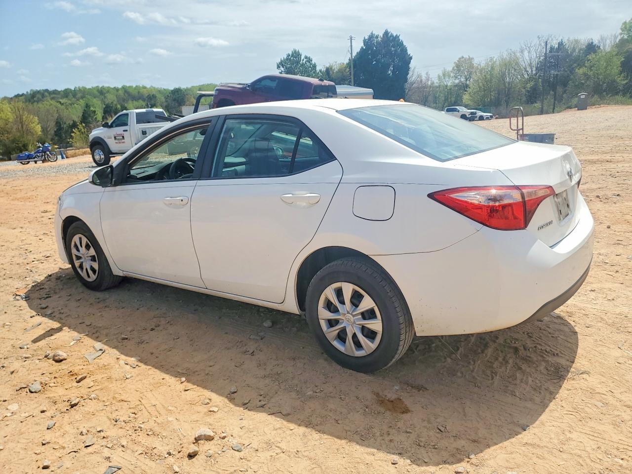 2017 Toyota Corolla L - Фото 2