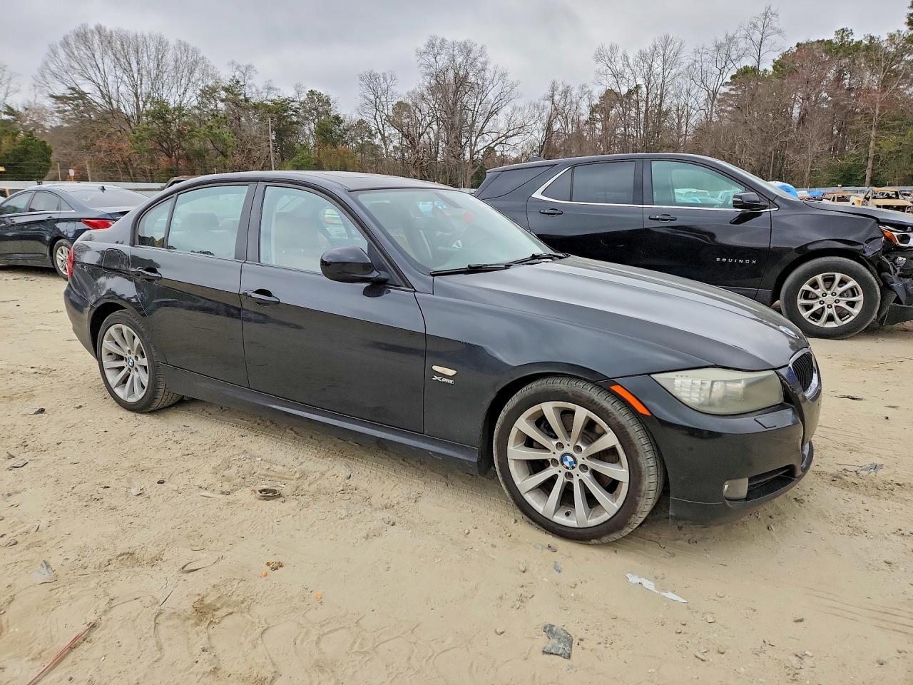 2011 BMW 328 Xi Sulev - Image 4