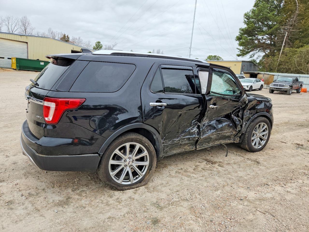 2016 Ford Explorer Limited - Image 3
