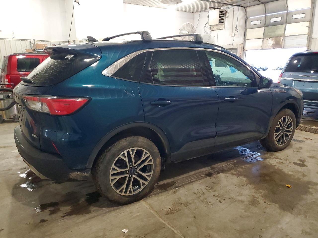 2020 Ford Escape - Image 3