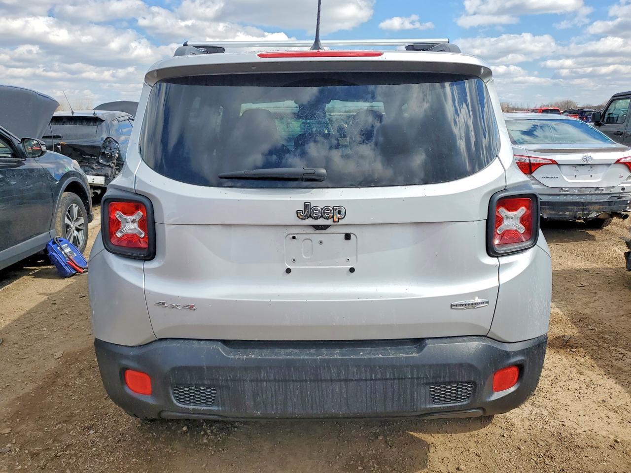 2016 Jeep Renegade Latitude - Фото 6