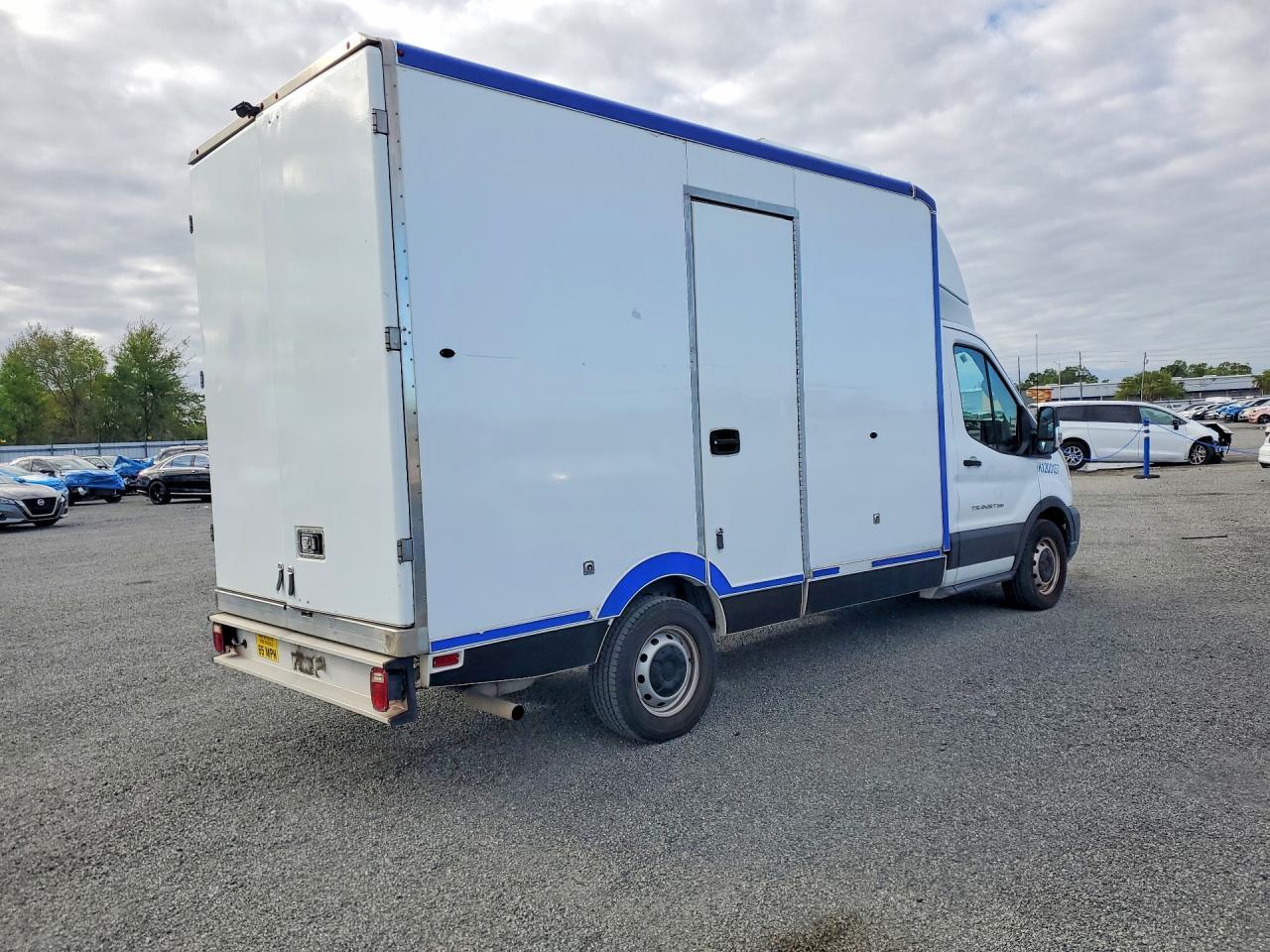 2020 Ford Transit Delivery Van - Image 3