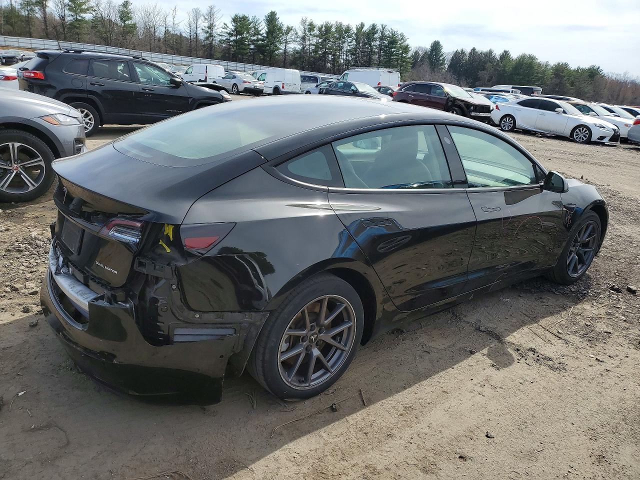 2021 Tesla Model 3 - Image 3