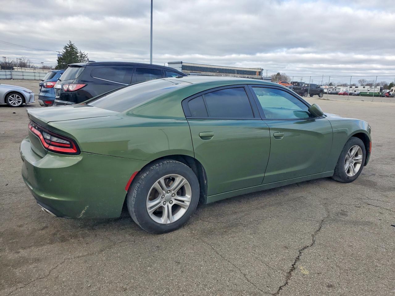 2019 Dodge Charger Sxt - Image 3