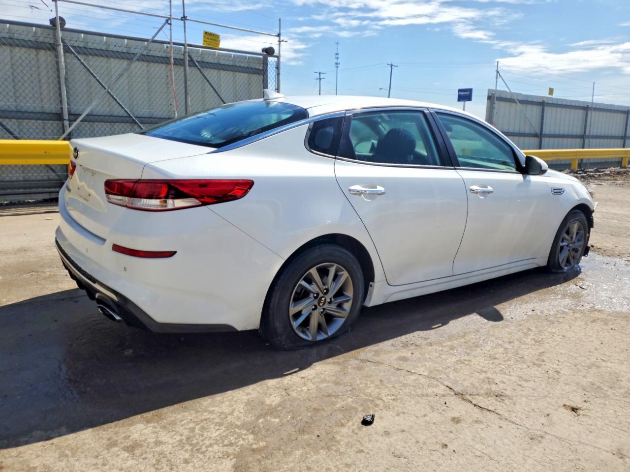 2019 Kia Optima Lx - Image 3