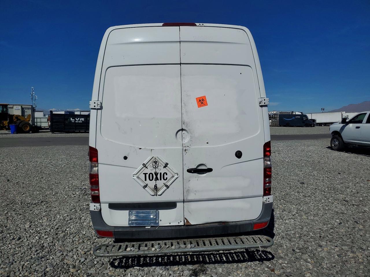 2012 Mercedes Benz Sprinter 2500 Utility / Service Van - Фото 6