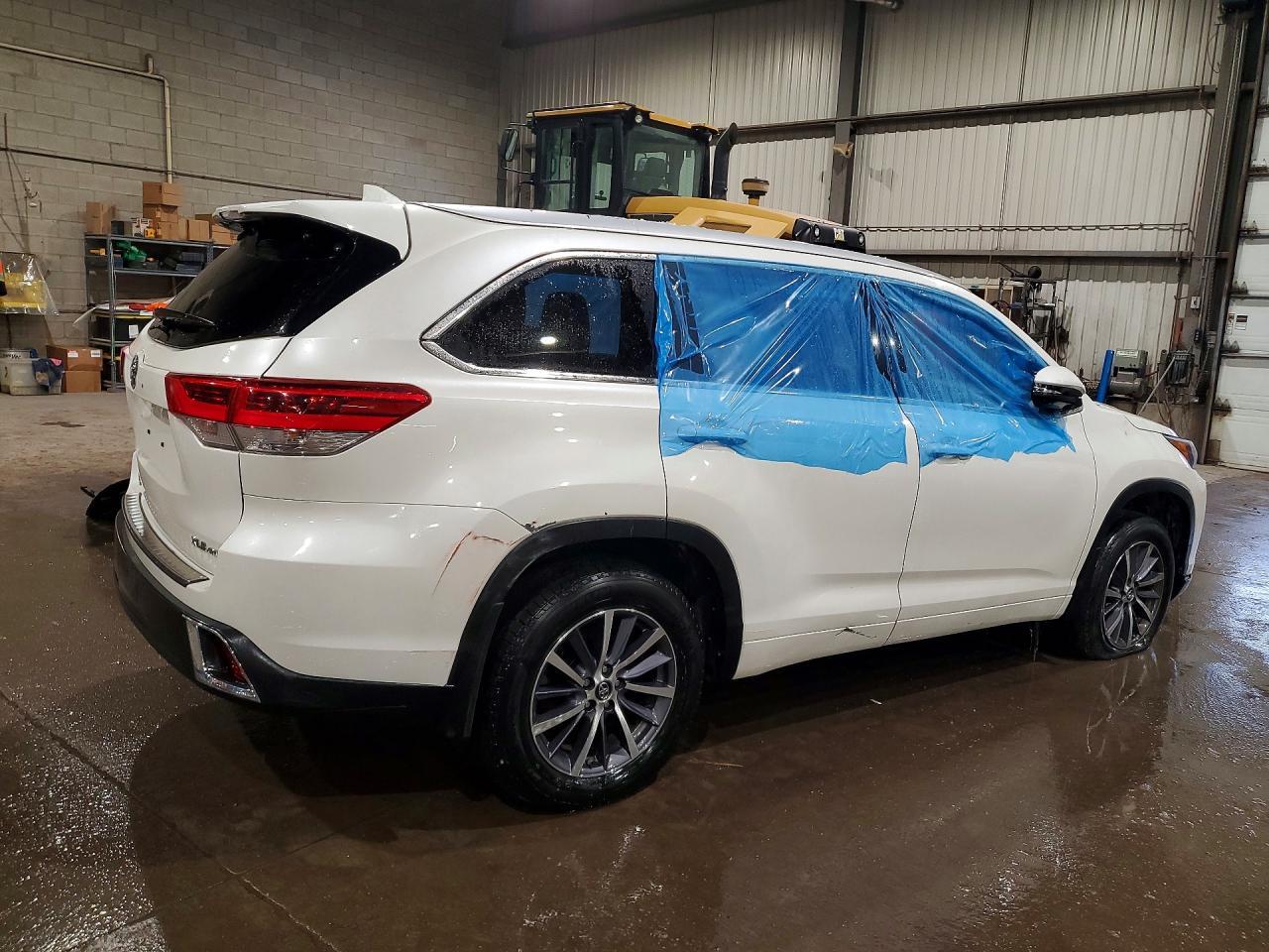 2018 Toyota Highlander Xle - Image 3