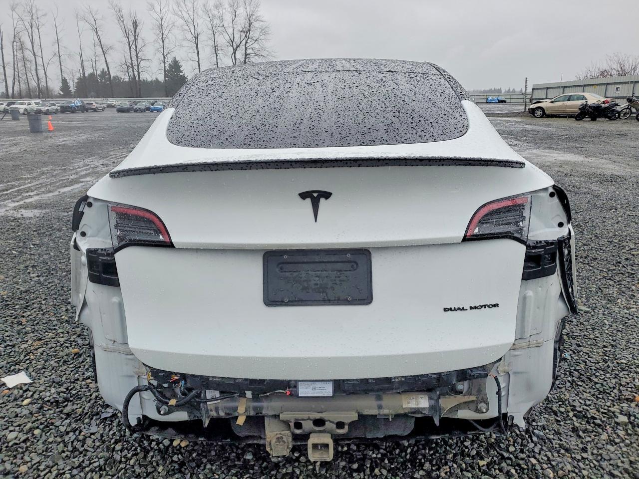 2023 Tesla Model Y - Фото 6
