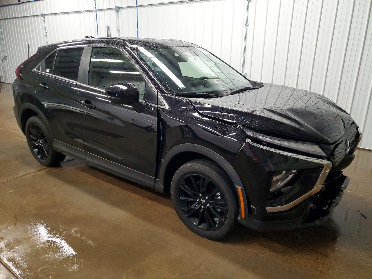 2025 Mitsubishi Eclipse Cross Le - Image 4