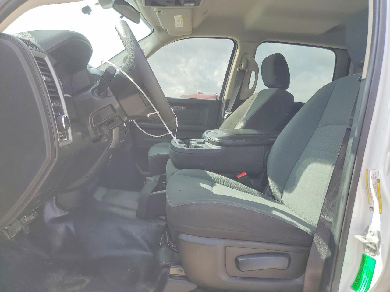 2023 Ram 1500 Classic Tradesman - Фото 7