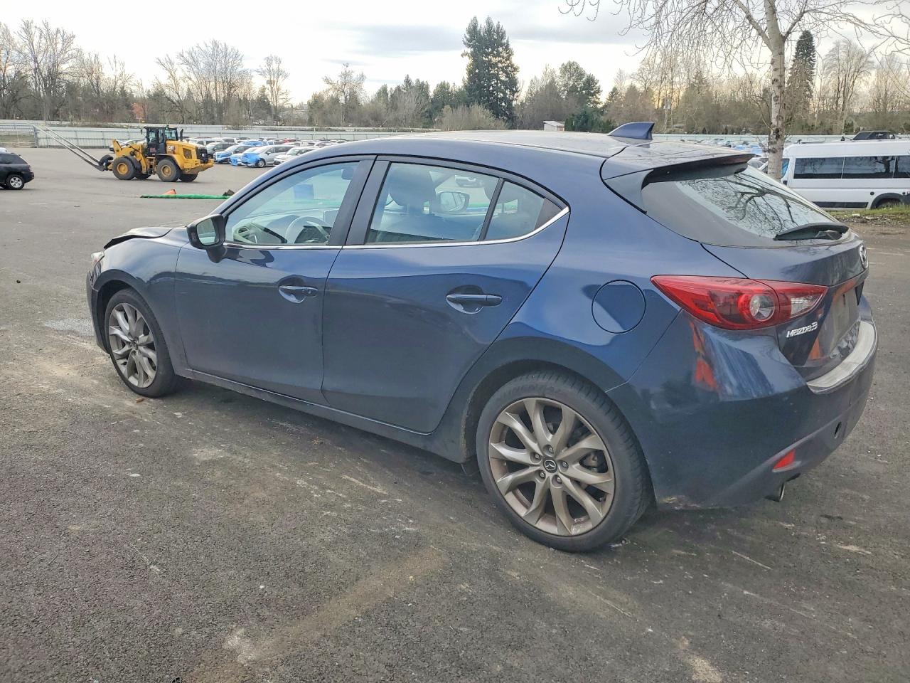 2014 Mazda 3 Touring - Image 2