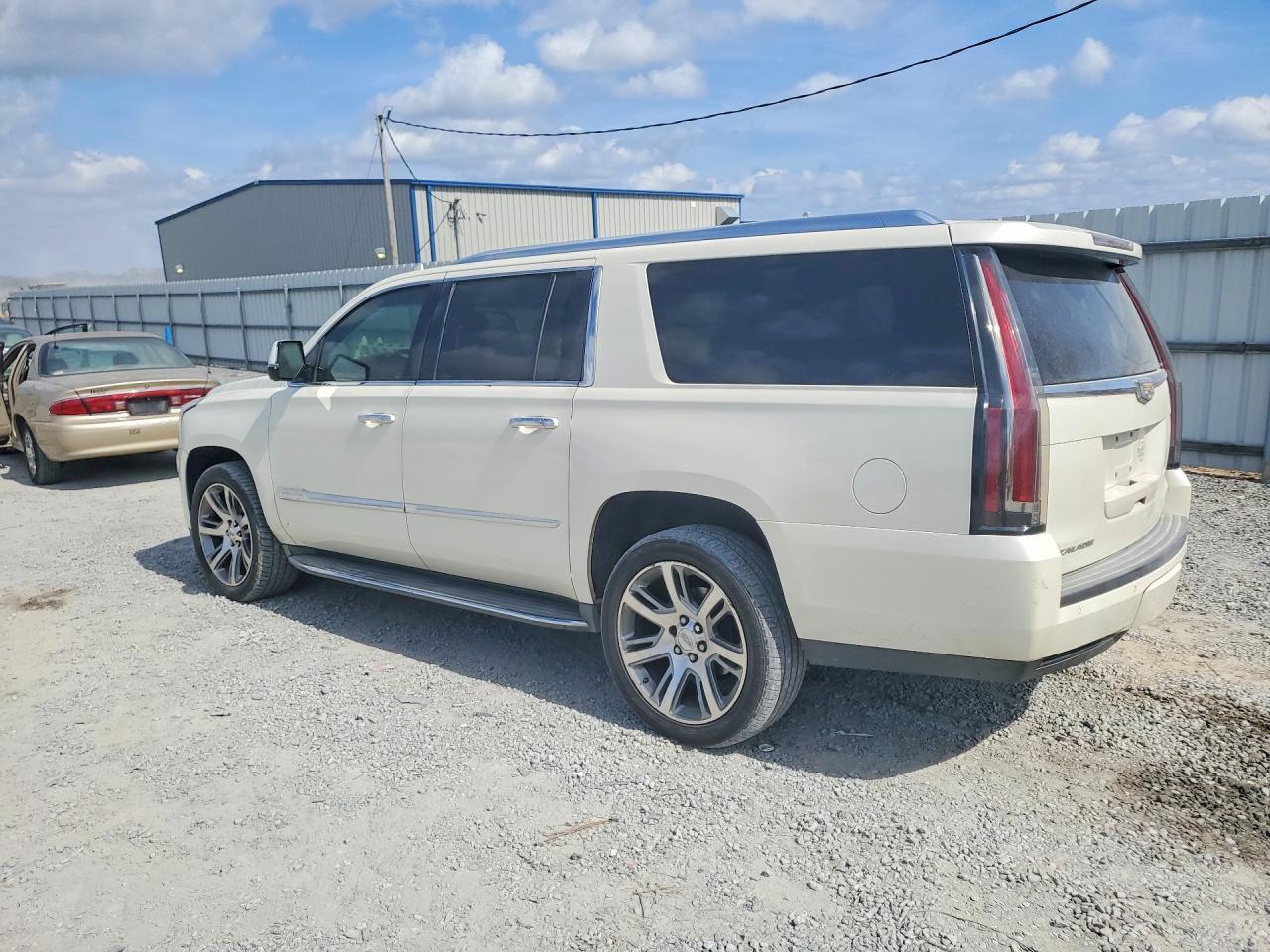 2015 Cadillac Escalade Esv Luxury - Image 2