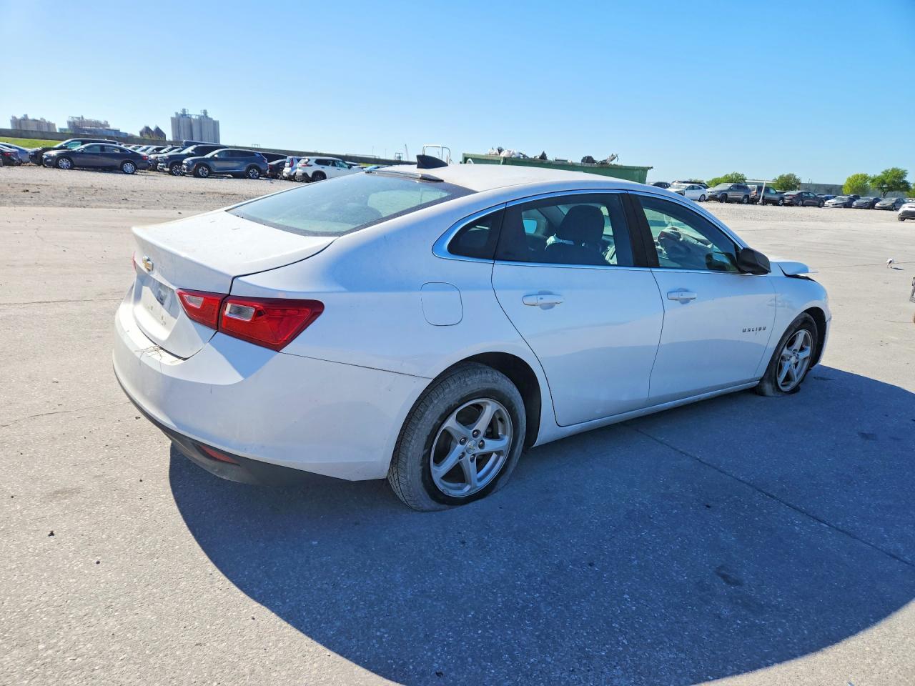 2017 Chevrolet Malibu Ls - Фото 3
