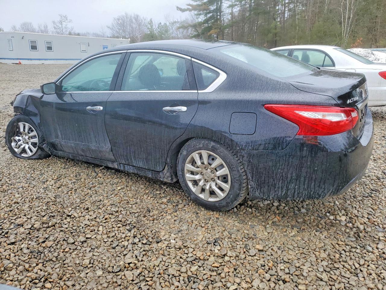 2016 Nissan Altima 2.5 S - Image 2
