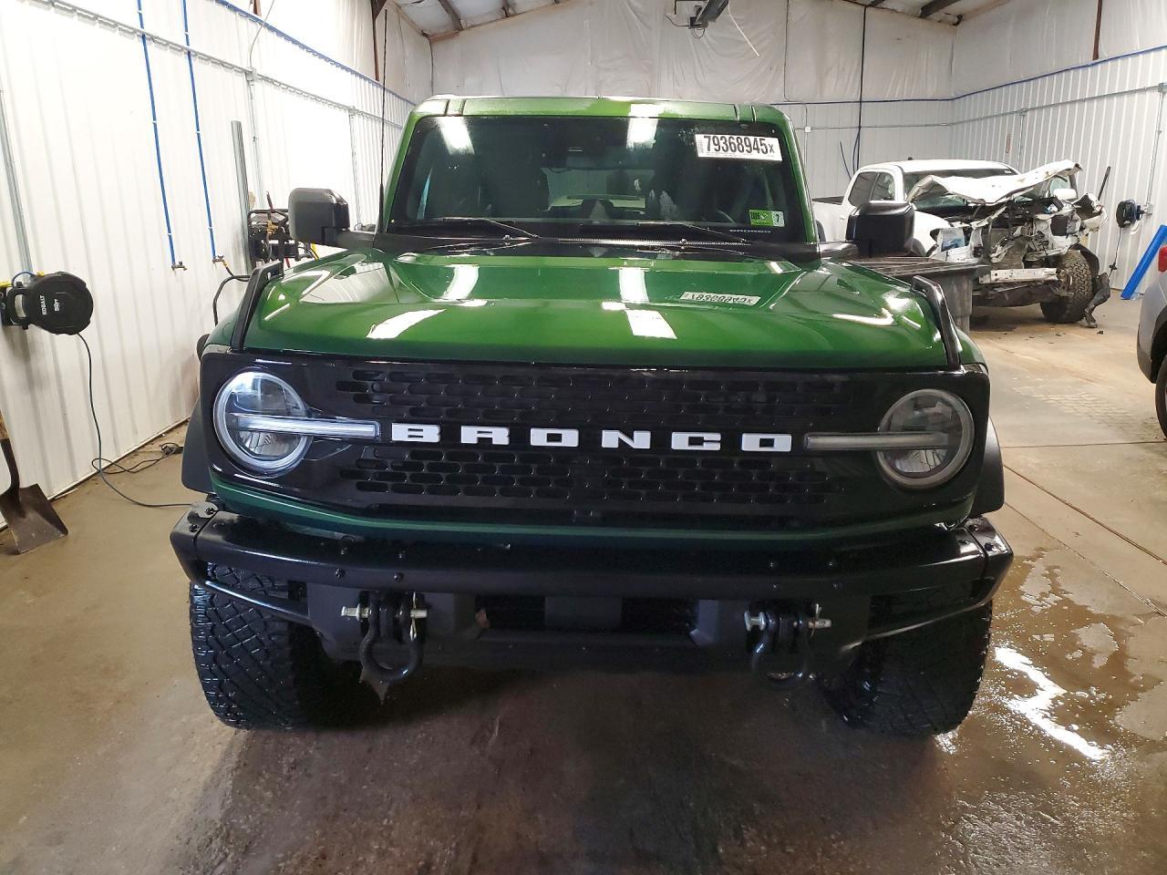 2024 Ford Bronco Wildtrak - Image 2