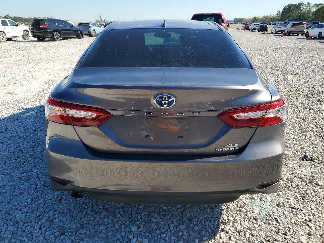 2020 Toyota Camry Hybrid Xle - Фото 6