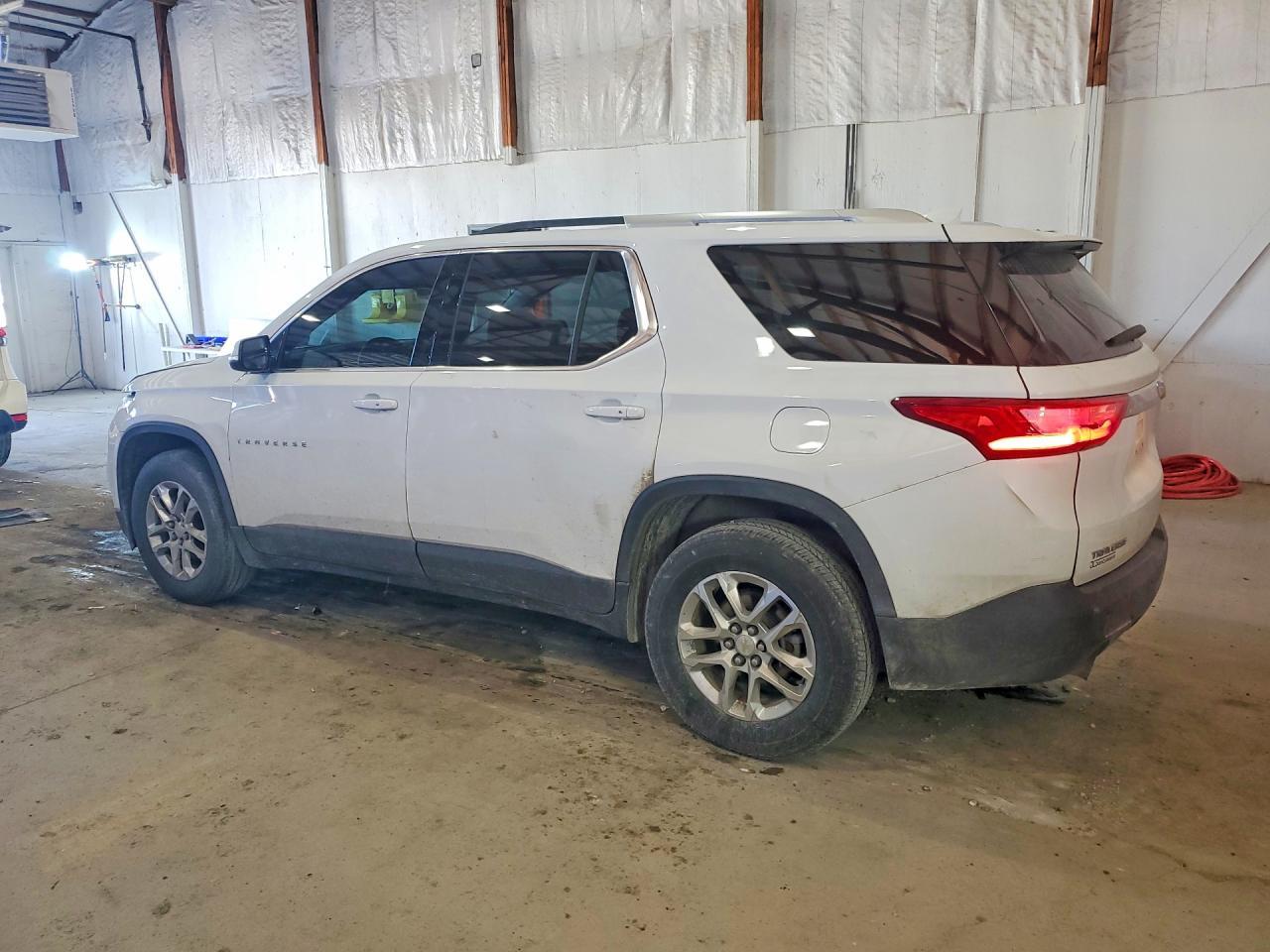 2018 Chevrolet Traverse Lt - Image 2