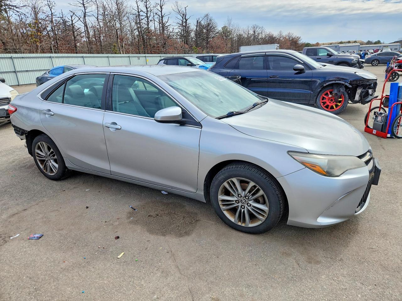 2016 Toyota Camry Se - Фото 4