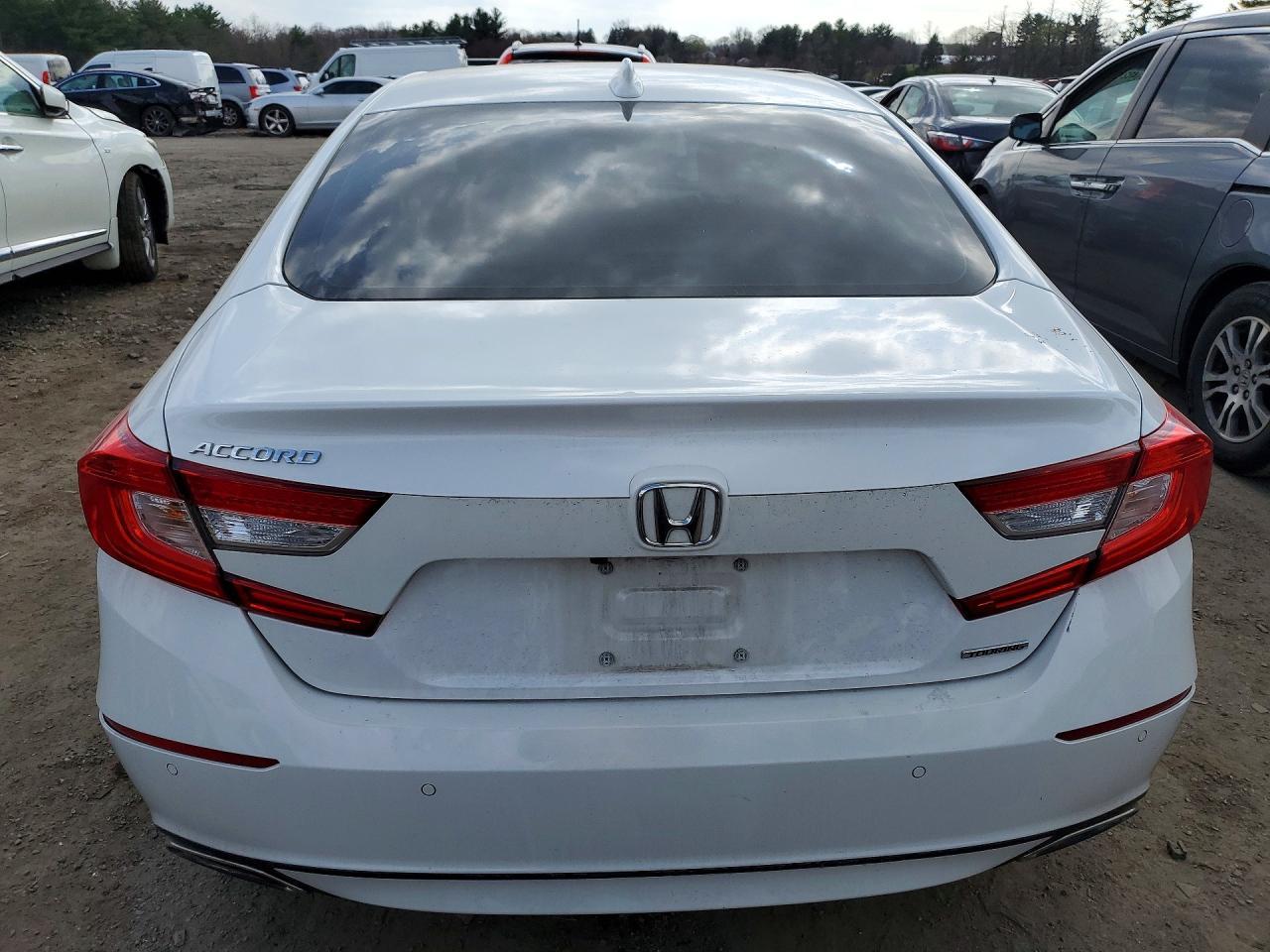 2018 Honda Accord Touring - Фото 6