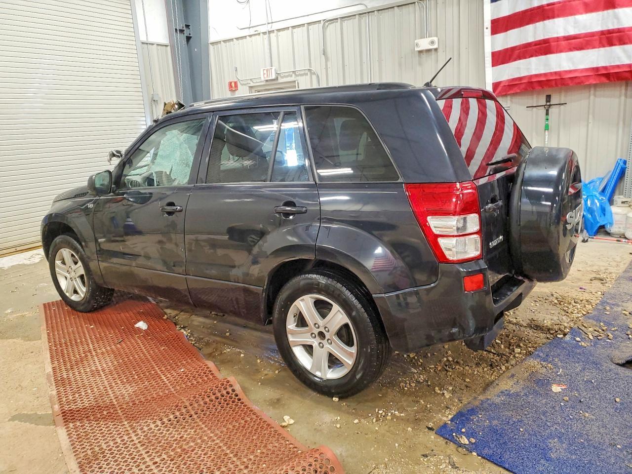 2008 Suzuki Grand Vitara Luxury - Image 2