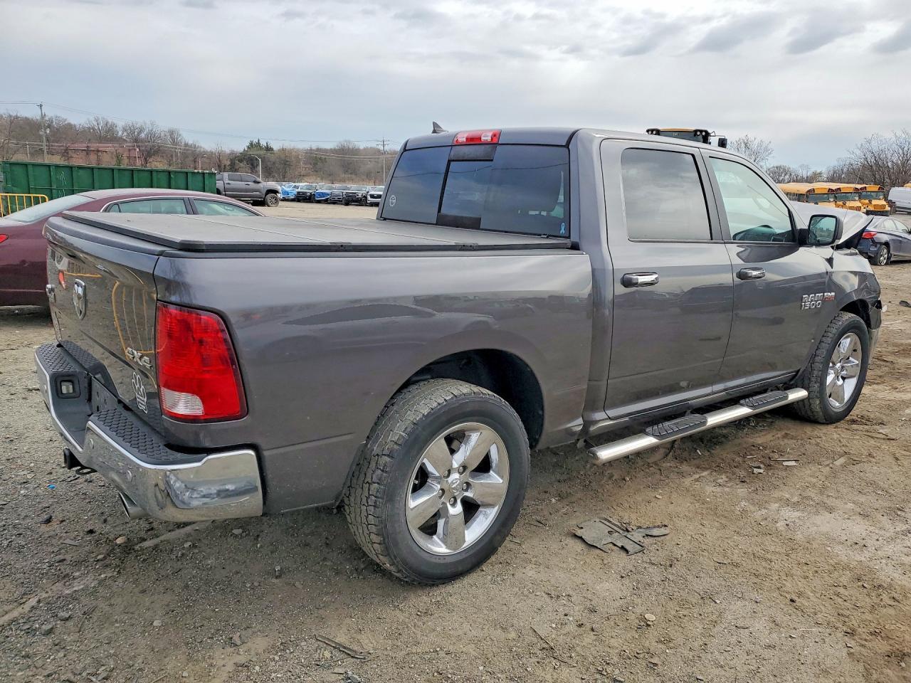 2016 Ram 1500 Slt - Image 3