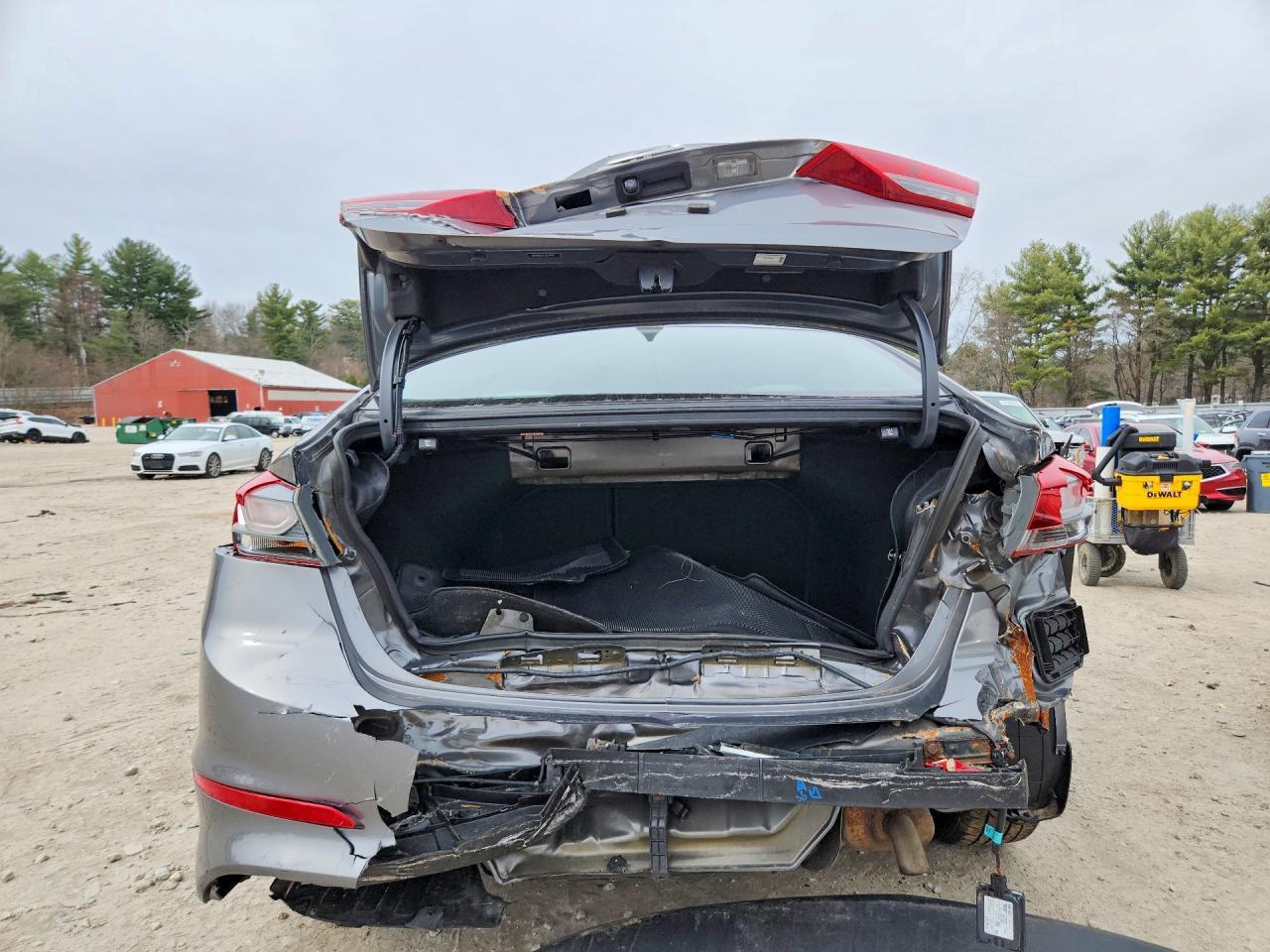 2018 Hyundai Elantra Value Edition - Фото 6